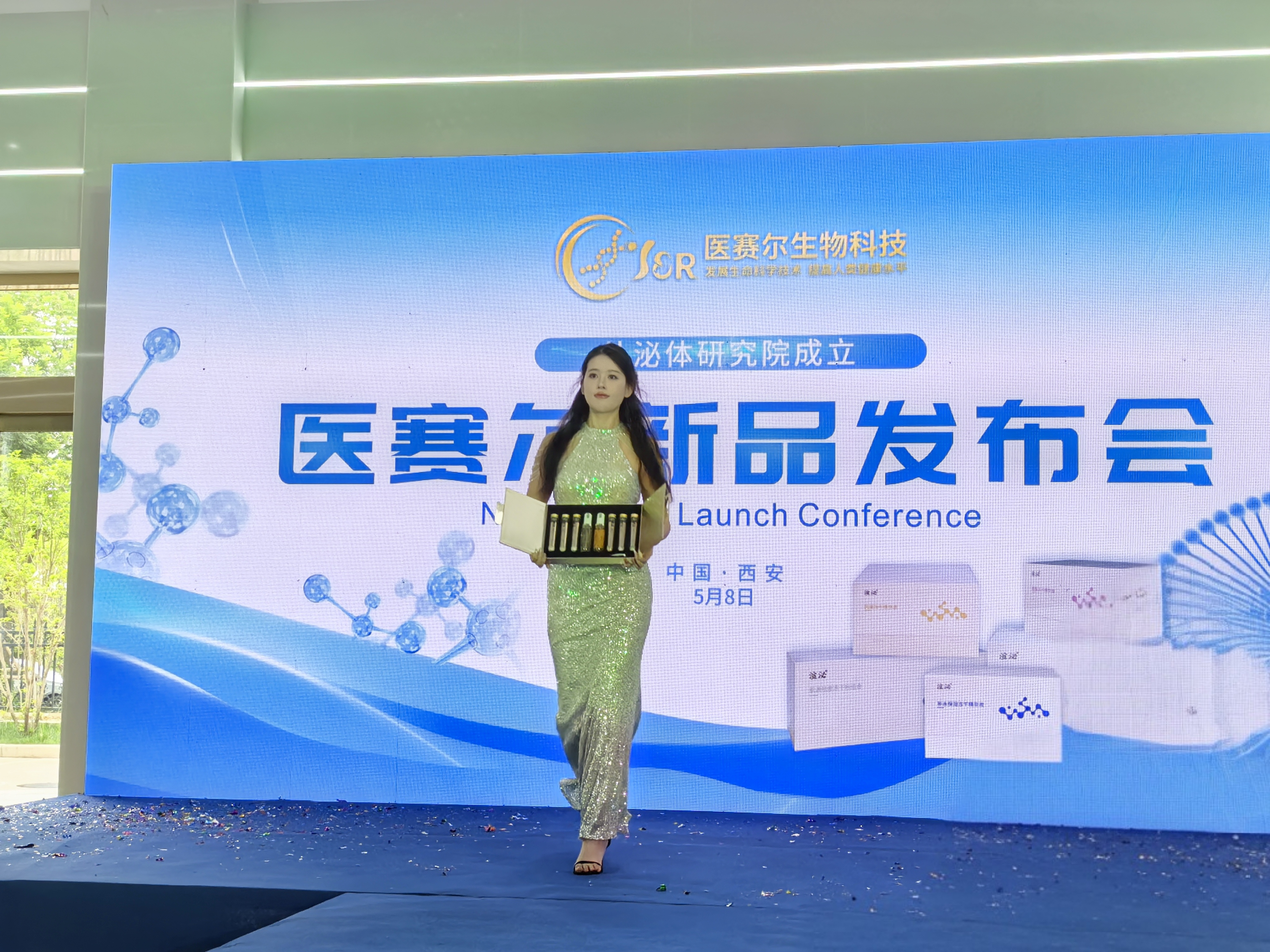 0d951bbd610f1984cef949fe052eba3.jpg