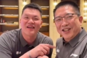 巩晓彬回忆朱芳雨与胡卫东:男篮8号传奇再聚首
