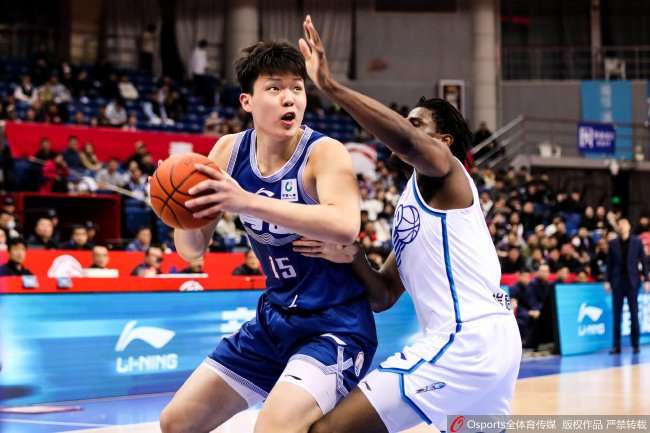 雄鹿对76人