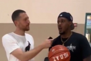 狂飙！查尔莫斯力挺乔丹GOAT，关键时刻出手才是真英雄