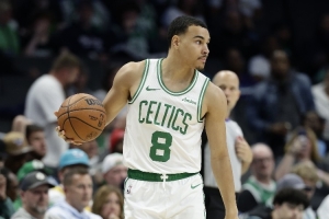 喀麦隆男篮球员曾征战NBA,首节表现不佳,7投1中仅得3分,2025年53号选秀球员