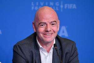 记者讨论FIFA出售世界杯股份：因凡蒂诺欲效仿NFL总裁年薪达6400万美元